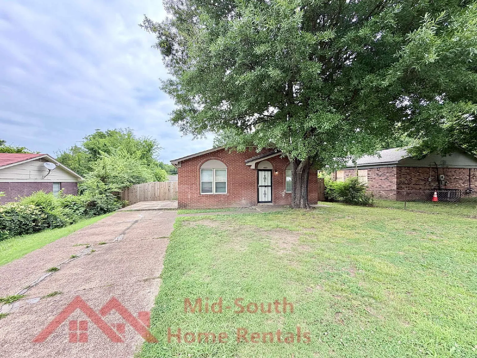 4 bed, 1.5 bath, 1137 sqft, $1,325 — Photo 2