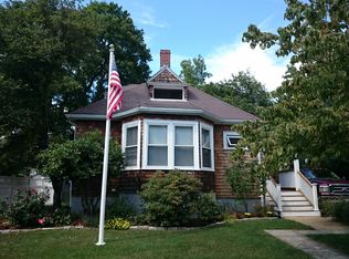 21 Montview St, West Roxbury, MA 02132