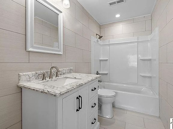 2nd image of 210 Woodlawn Ave