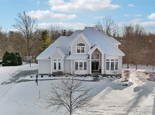 106 Blackberry Dr, Hudson, OH 44236