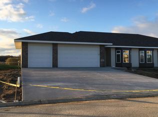 1985 Alder Ln NW, Rochester, MN 55901