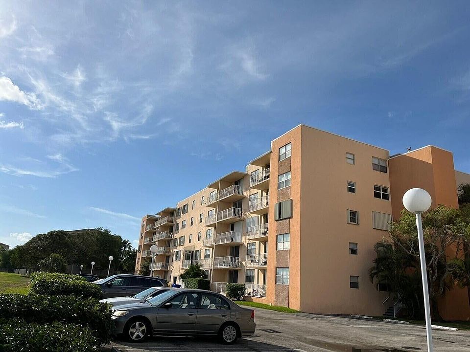 1st image of 480 Executive Center Drive #4a
