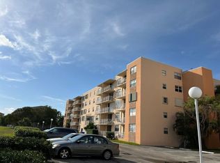 480 Executive Center Dr APT 4A, West Palm Beach, FL 33401