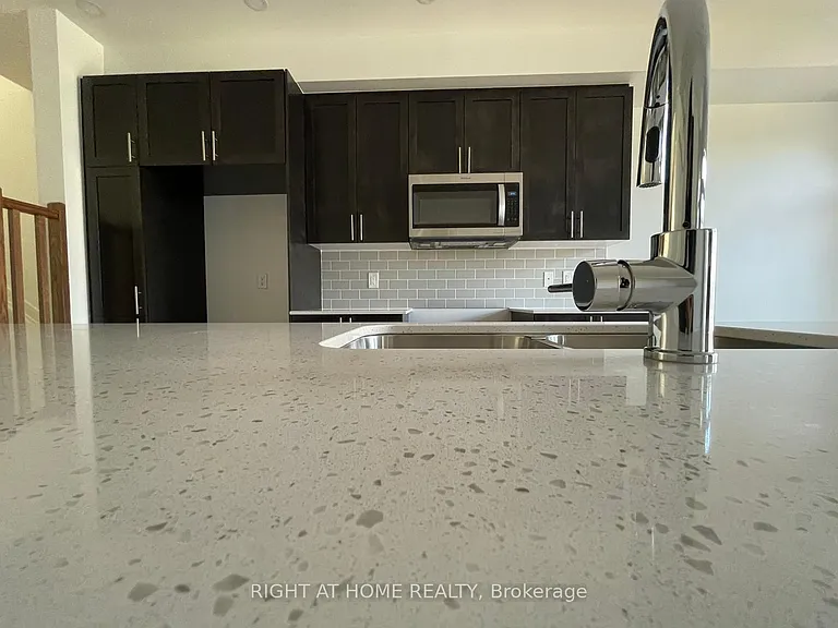 640 Rathburn Ln — Photo 8