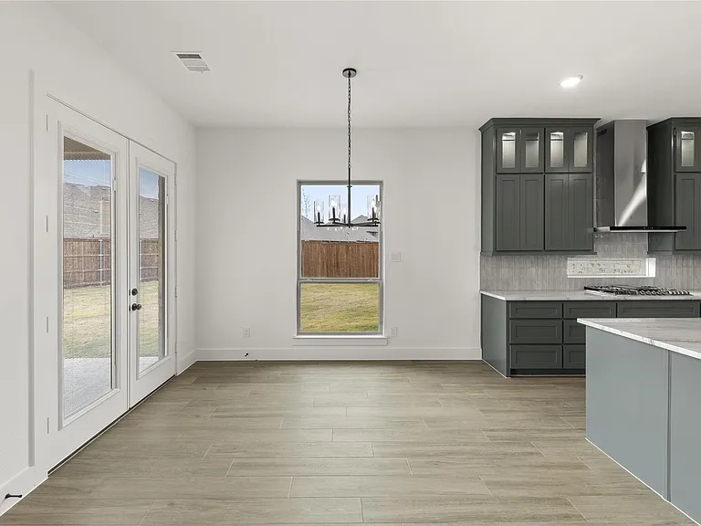 1320 Villanova Ln — Photo 14