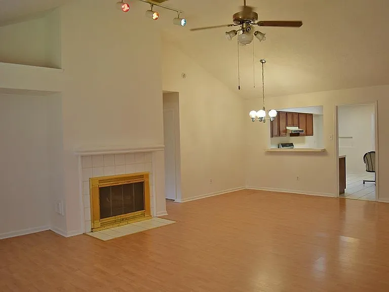 11034 Springsong Dr — Photo 6