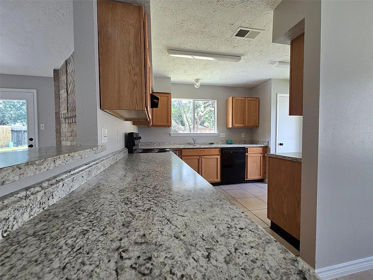 4835 Owens Creek Ln — Photo 5