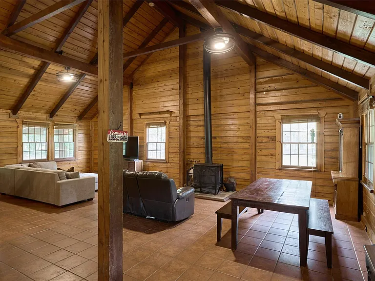 18233 Country Place Dr — Photo 10