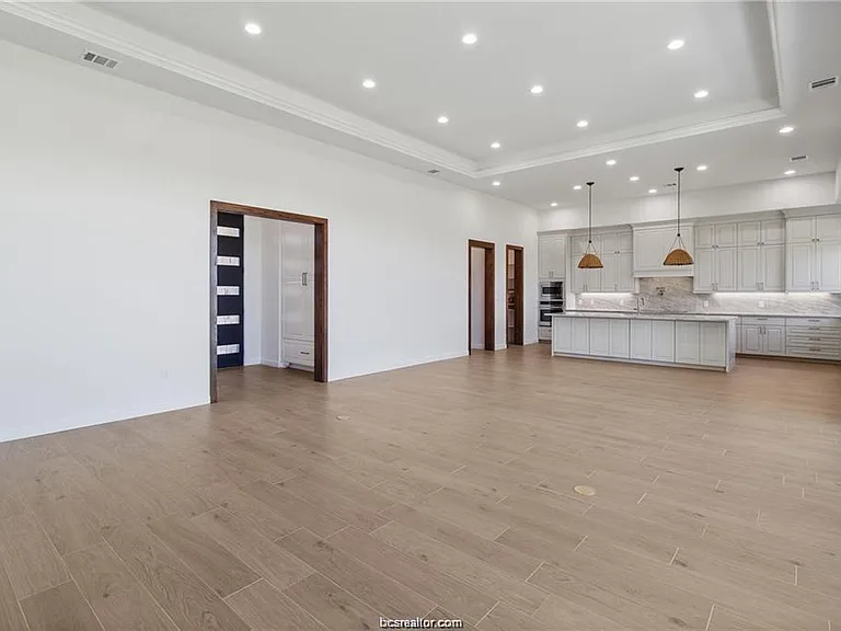 4558 Hicks Ln — Photo 9