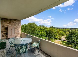 1000 Urlin Ave APT 516, Grandview, OH 43212