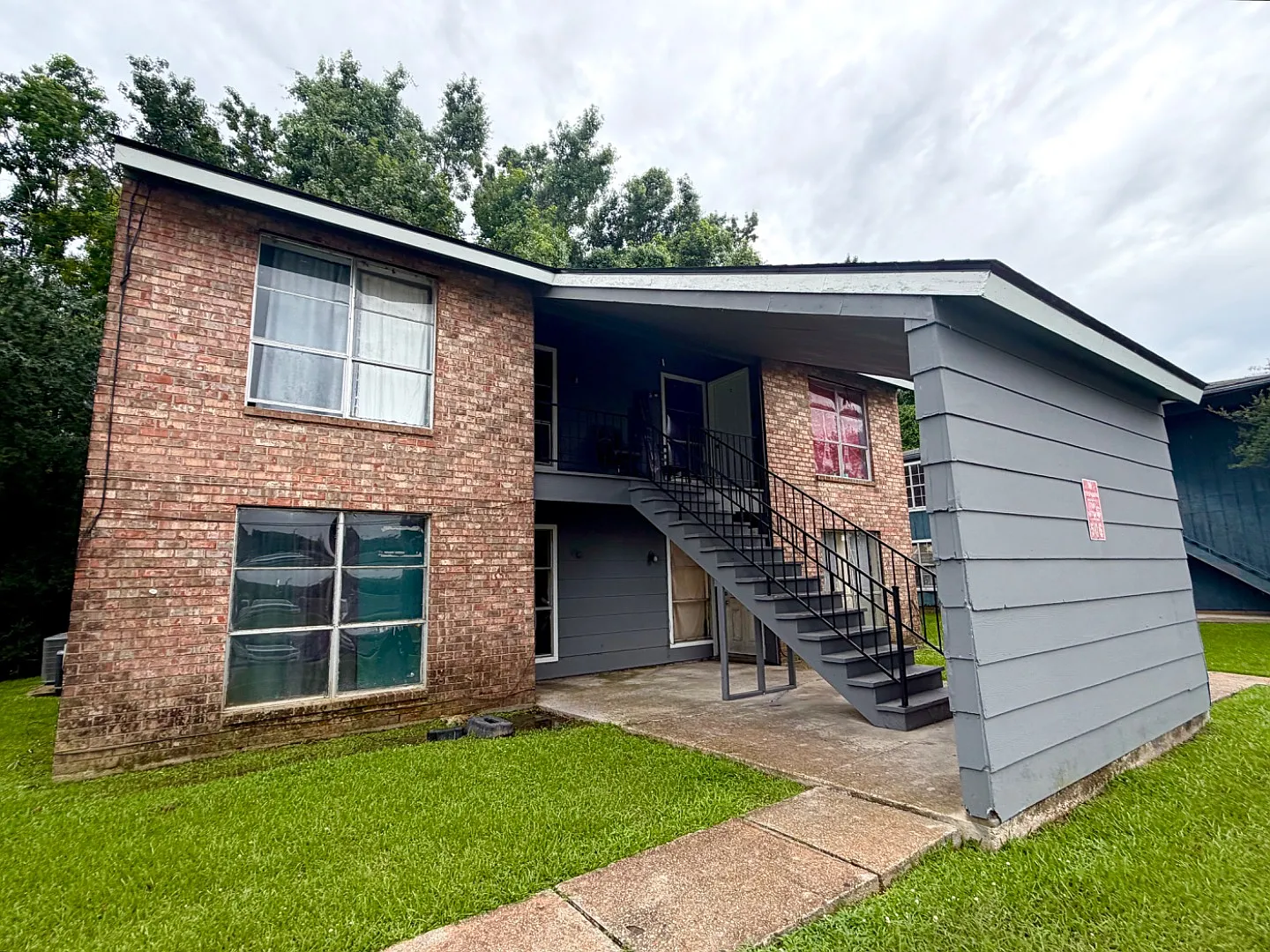 506 S Marigny Cir - Unit D — Photo 4