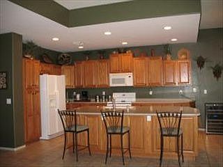 4th image of 16605 S 15th Dr