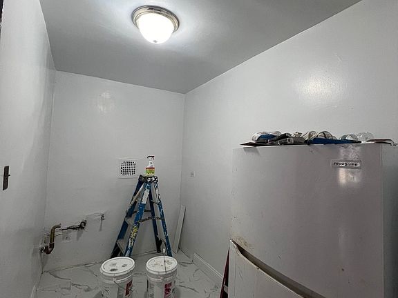 5th image of 41 Hamilton Ave #2