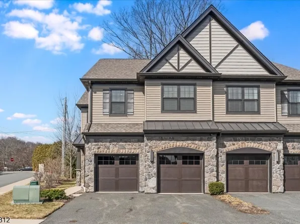101 Mariners Pointe, Hopatcong Boro, NJ 07843