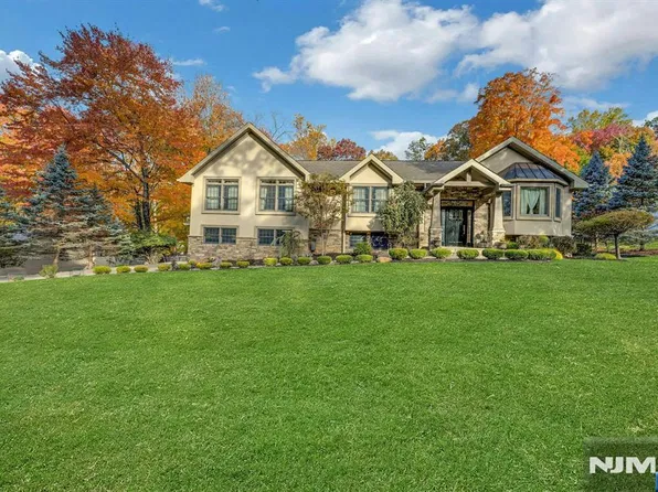 550 Baylor Avenue, River Vale, NJ 07675