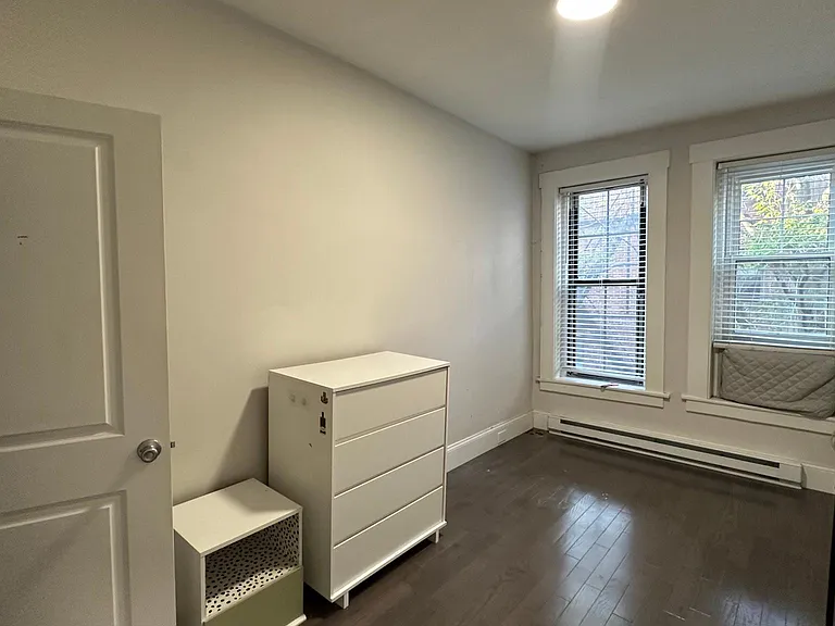 8-10 Clearway St #1 — Photo 9