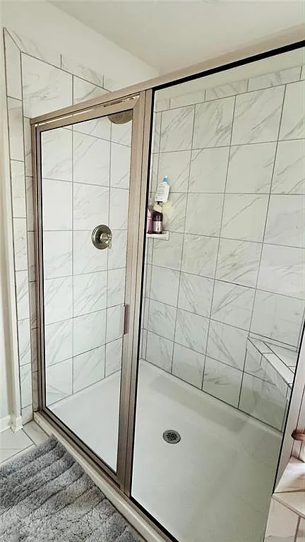 5 bed, 4.0 bath, 3332 sqft, $3,500 — Photo 4
