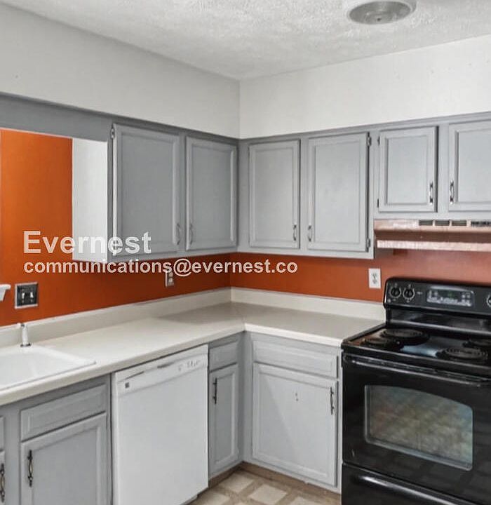 1st image of 1648 Skiffes Creek Cir