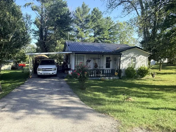 600 4th St, Burkesville, KY 42717