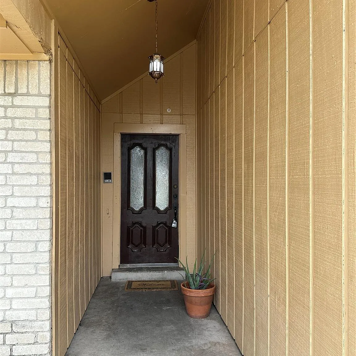 3 bed, 2.0 bath, 2052 sqft, $1,800 — Photo 4