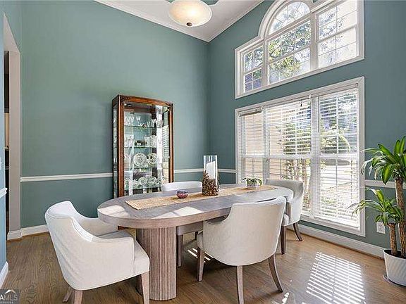 4th image of 3802 Heartleaf Dr NW