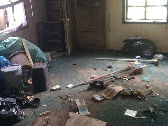 3rd image of 7104 Flora Ave