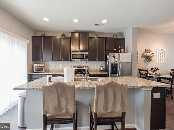 3rd image of 138 Prado Ln #2402