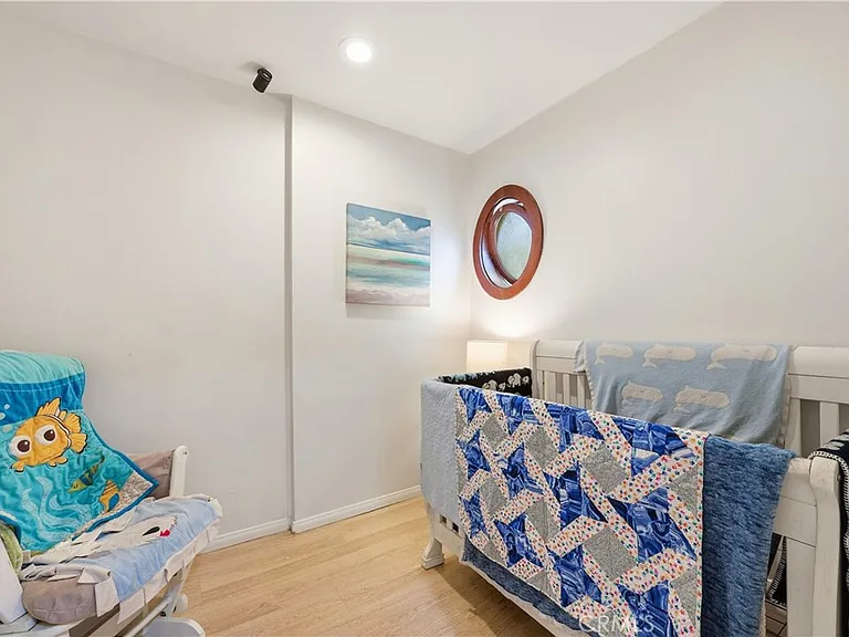 18000 Karen Dr — Photo 38