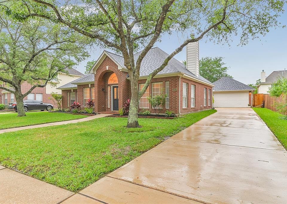 1st image of 13618 Pear Woods Ct