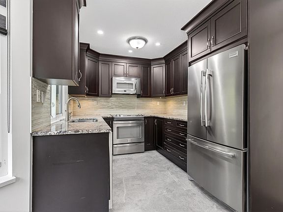 4th image of 2359 Harper Dr