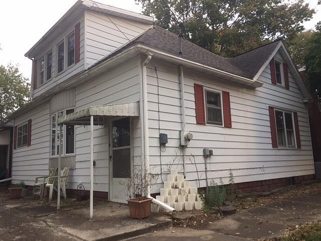 1st image of 2900 Schaal Ave