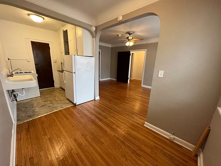 Stevens Square Apartments — Photo 53