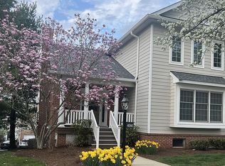 404 Vineyard Ln, Downingtown, PA 19335