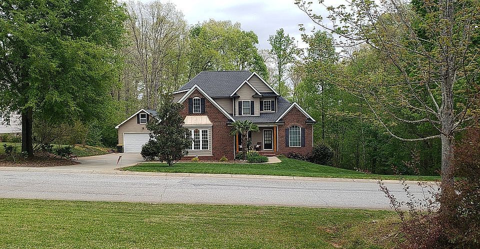 2nd image of 130 Woodstone Dr