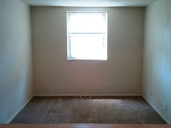 2nd image of 7230 Southwest Ave APT 15