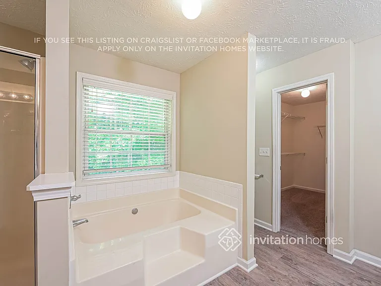 535 Devonshire Walk Dr — Photo 13
