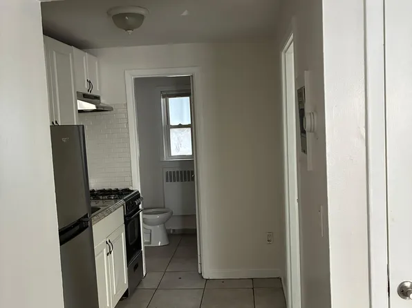 285 Colorado Ave, Bridgeport, CT