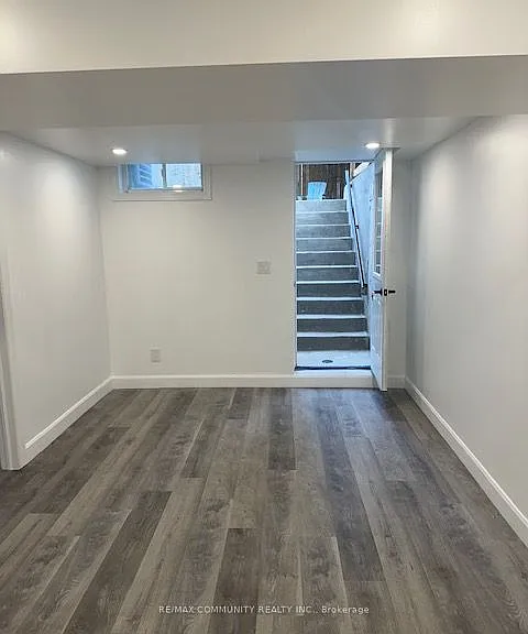 37 Fieldcrest Ave — Photo 6