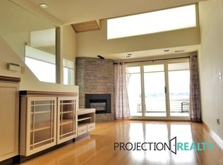 91 N Hayden Bay Dr #1, Portland, OR