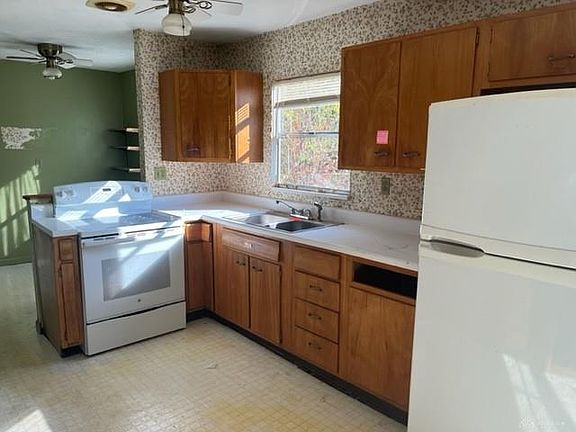 2nd image of 3312 Delbrook Dr