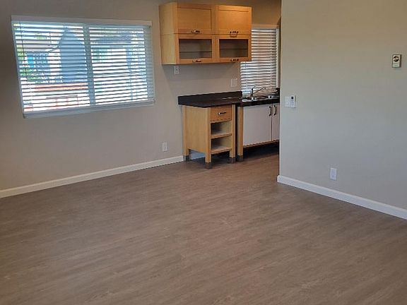2nd image of 4405 39th St APT 4
