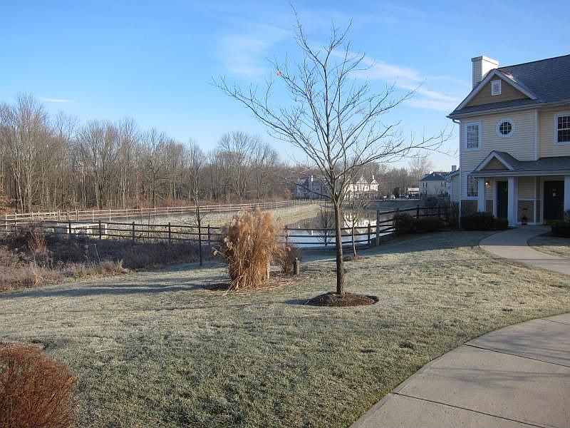 2nd image of 174 Old Farm Dr