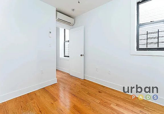 3rd image of 930 De Kalb Ave #308