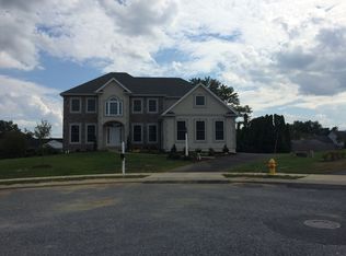 126 Snapdragon Dr, Leola, PA 17540