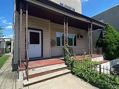 17 E 50th St #2 Photo 1