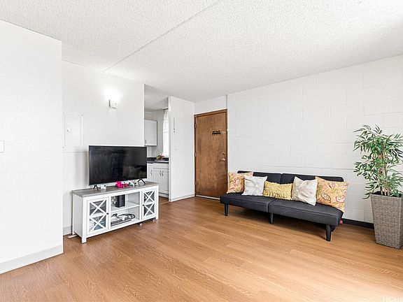 4th image of 834 Lehua Ave APT 307