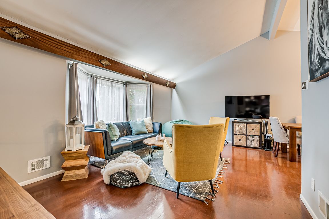 next background image