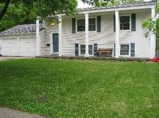 7715 W 96th Trl, Overland Park, KS 66212