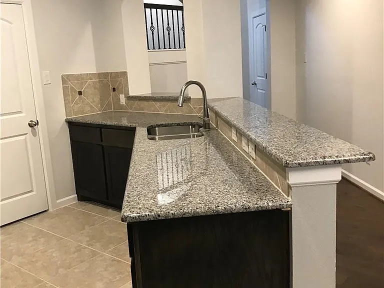 2203 Highland Villa Ln — Photo 4