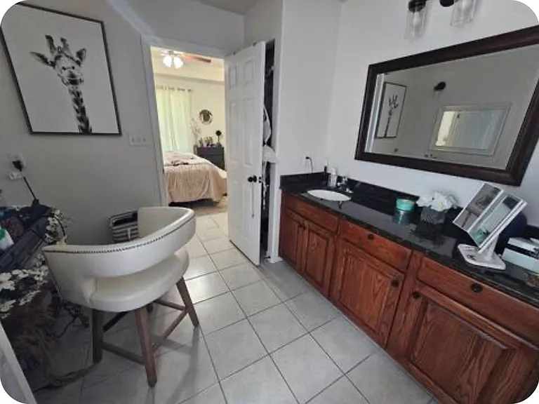 8015 Ventura Blvd — Photo 6